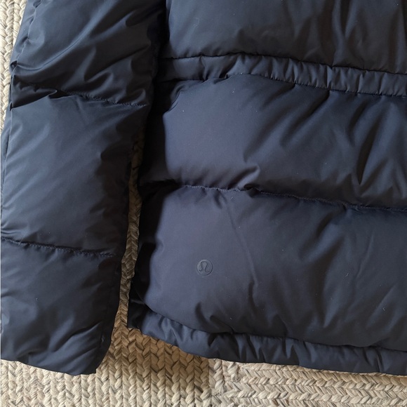 Lululemon Wunder Puff Jacket *Wordmark size 4 - Picture 14 of 14